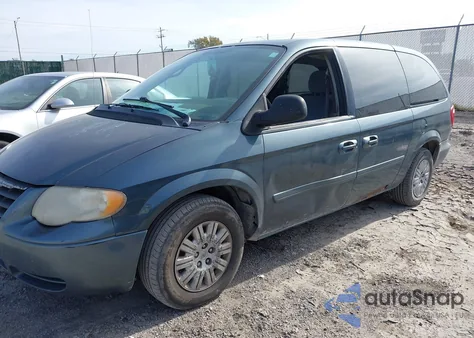 2006 Chrysler Town & Country Lx z USA, uszkodzony, nr VIN 1A4GP44R96B567695